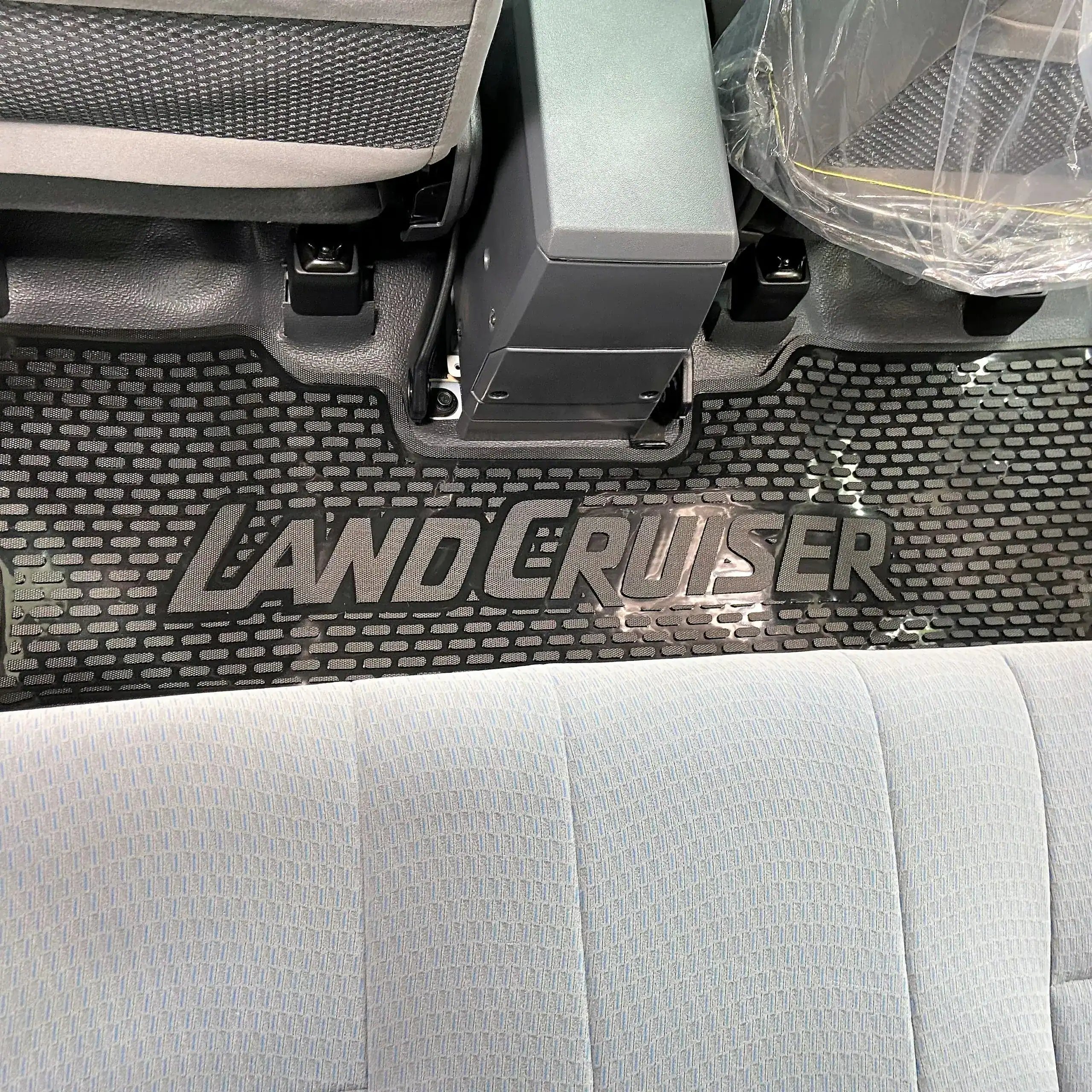 Toyota Landcruiser 76/79 Series Interior Mat Set - Image 7